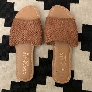 Coconuts by Matisse woven slide